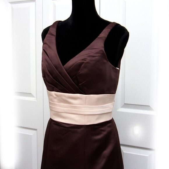 NWT Saison Blanche Brown Satin Bridesmaid/Prom Maxi Dress with Ivory Sash Sz 12 - Picture 1 of 16
